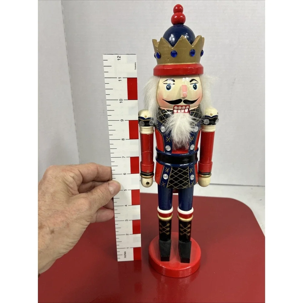 The Unbranded Brand 2002 nutcracker